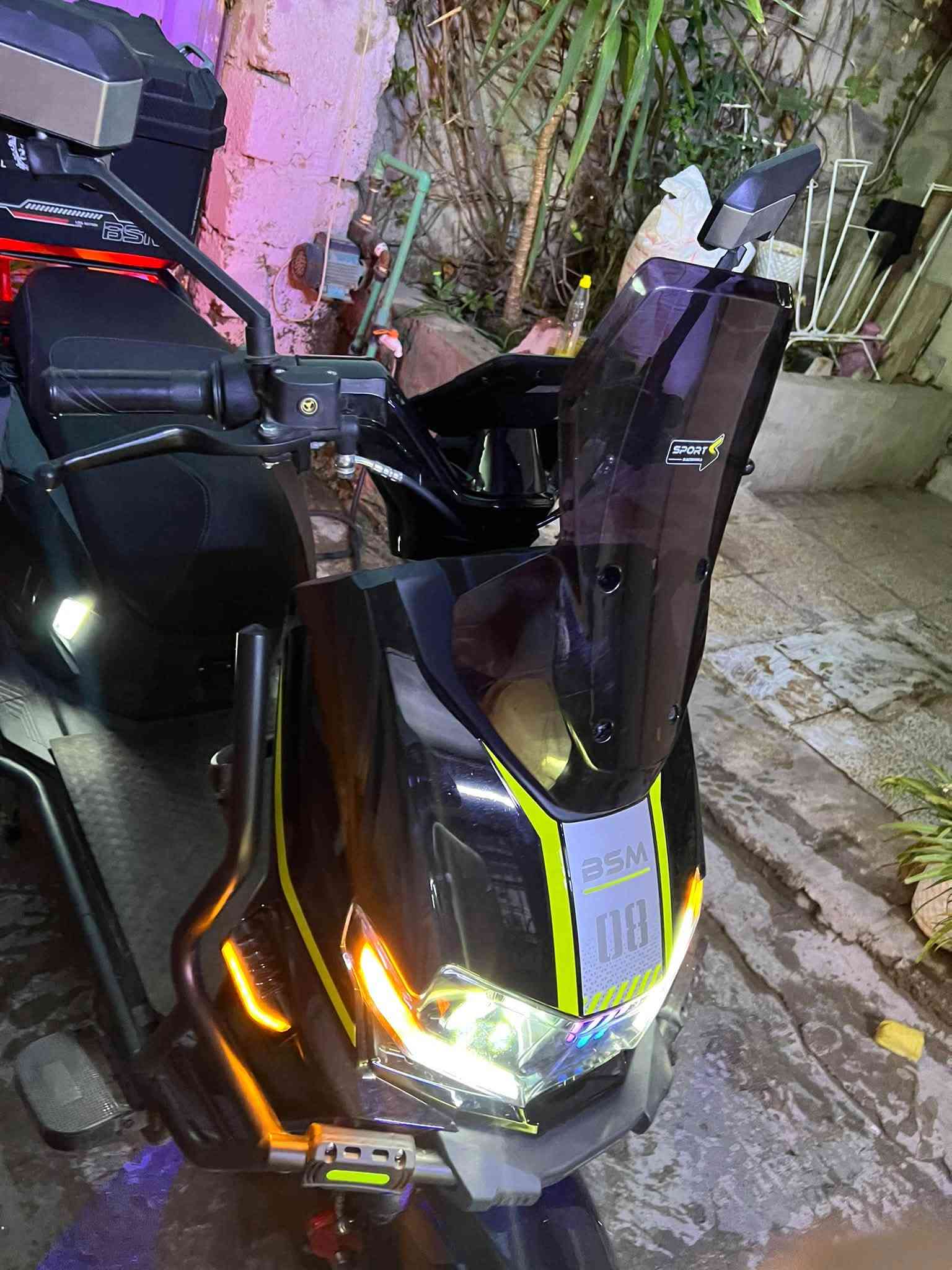 دراجه شحن للبيع نضيفه ومابيها
السعر مليون و٤٥٠ وبي مجال 
دراجه صاعقه 
٦بطاريات 
مستخدم شهر كامل بلضبط 
واتساب واتصال هذا الرقم 
***********
