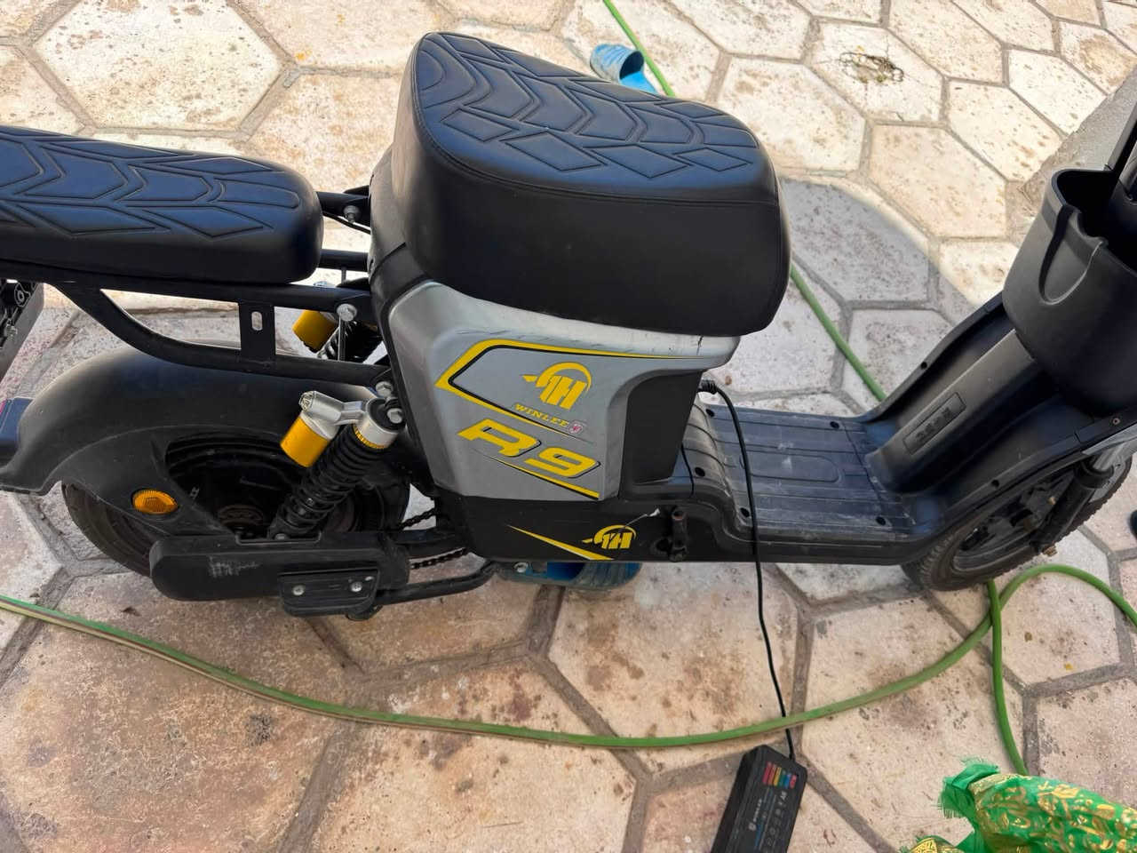 السلام عليكم
دراجه شحن موديل ٢٦ 
للبيع سعر ٤٠٠ قفل 
للمراوس بدراجه خمسه كير وانطي فرق 
***********

