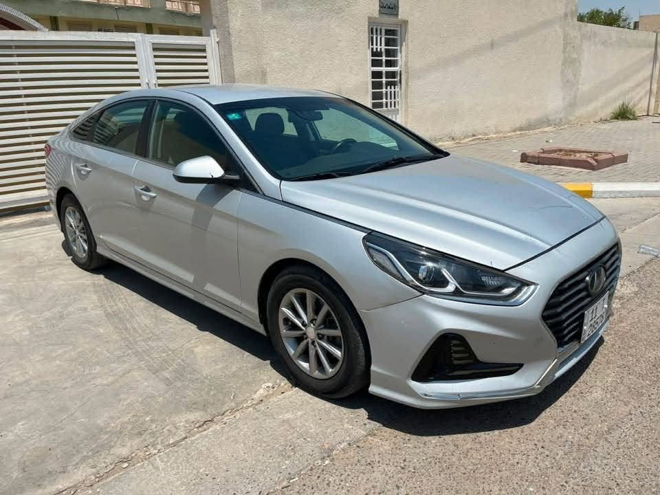 للبيع فقط 
سوناتا 2018 وارد امريكي مكينه 2400 حادث تبديل بنيد وجاملغ نفس اللون بلاديات بدون صبغ سياره كلش جديده باسمي 
السعر 125 
بغداد الزعفرانيه ***********
