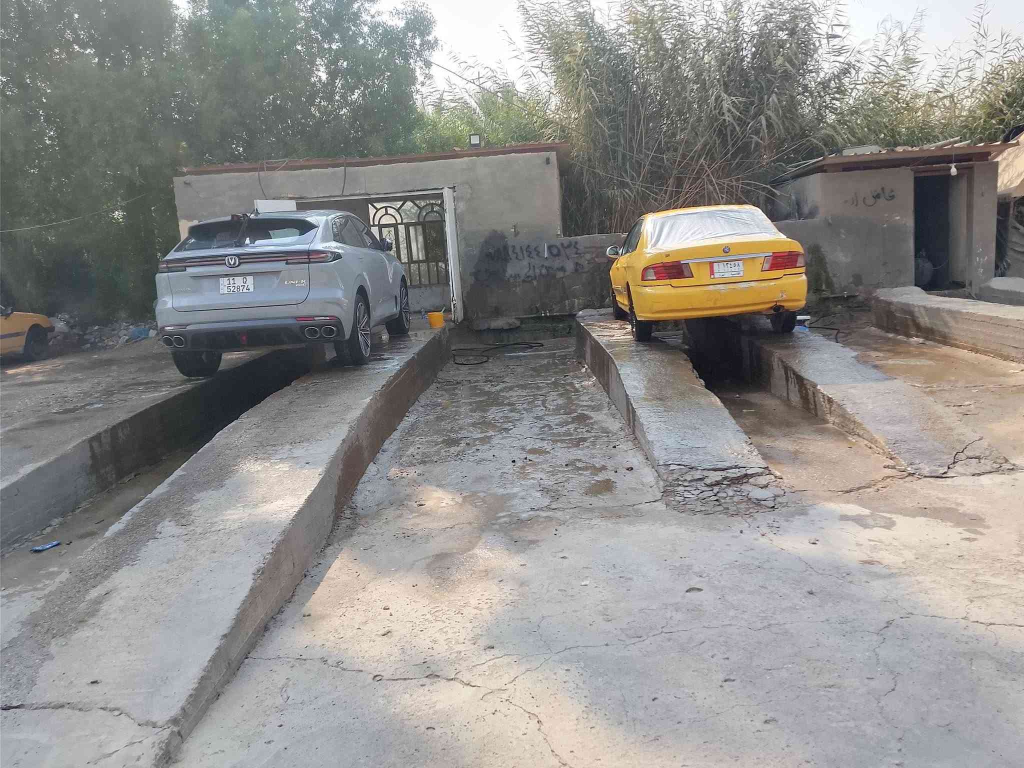 سلام عليكم متواجدين من 8 صباح  الحد 6 العصر محطه الكرار الغسل سيارت  العنوان شهابي مجاور ملعب اثير غسل سيارت ماء لارو وبليش سيارت
