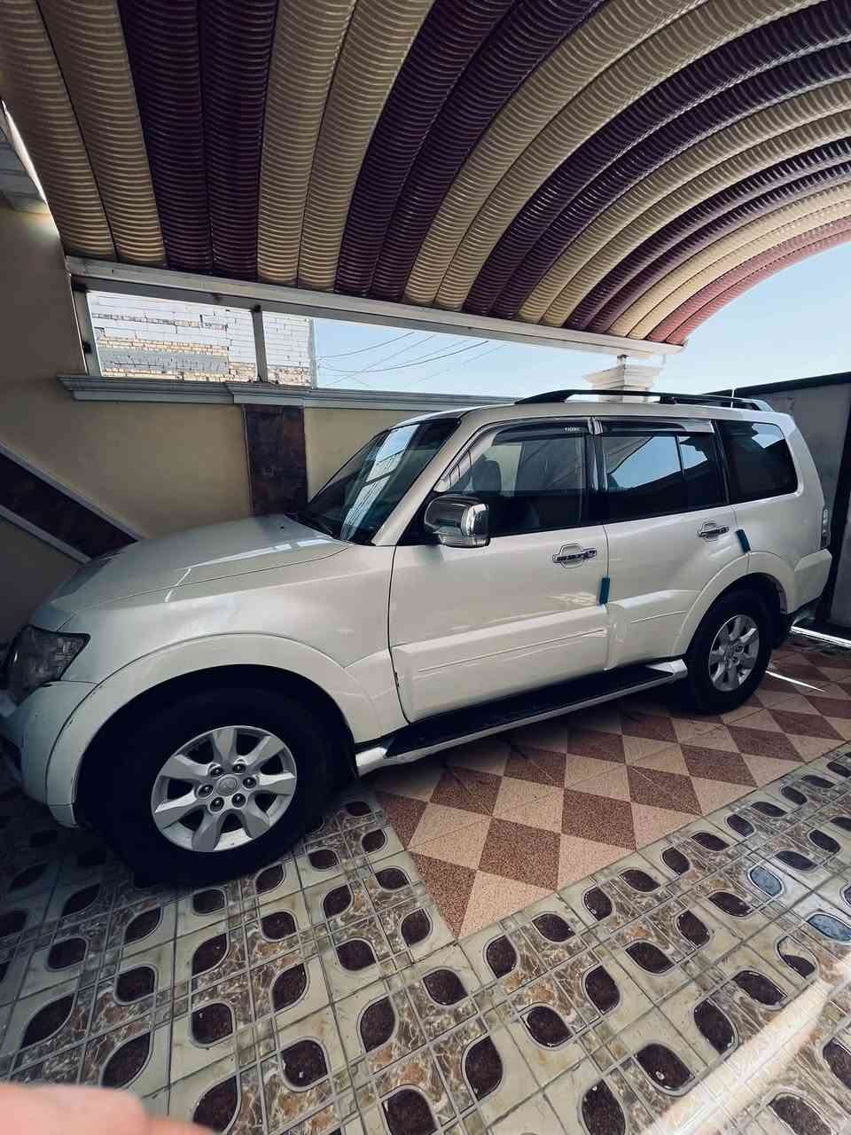باجيرو موديل ٢٠٠٨ حبتور ١/١ مكفولة كفالة عامة لسياره ع وضع الشركه
السيارة نظافه شوفت عينك بعد احلا من صور محرك 3000 مرغوب 
دمام خلفي زراك لايت لدات نهاري لايت زنون بروجكتر شمسي ثلاجة وسطية تبريد امامي خلفي مانع انزلاق مري شفط اوتو كشنات جلد وكهرباء حاكية بلوتوث تحكمات ستيرن صاج فتحة سقف سلايد بدون اي نقص رقم بغداد بسمي  تحويل مباشر سنويه وهزه جديدة  السياره دينار ما تصرف عليها مكاني دوانيه مركز سعر 118 وبيه مجال ***********
