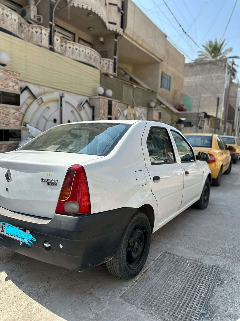 السلام عليكم رينو لوگان  ابيض موديل 2010 رقم بغداد الدولي خصوصي مشروع وطني  
السعر 43 
العنوان بغداد 
للأستفسار الاتصال فقط ***********
