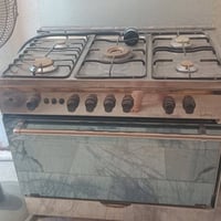 مستعجل • طباخ شغال • ثلاجه كبيره