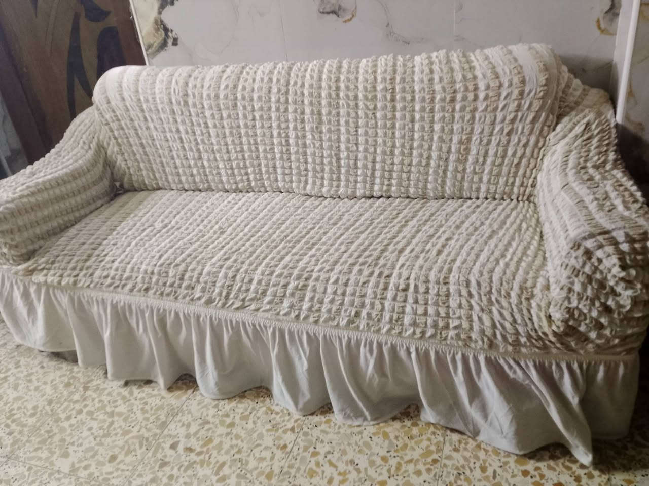السلام عليكم
عندي تخم للبيع مستخدم 2 كبار ووحده صغير ووحده ثنائيه ووحده ثلاثيه السعر على الخاص 
***********
