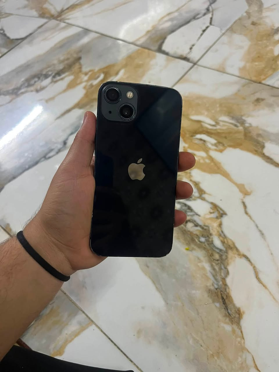 ايفون 13 عادي*
- *التخزين*: 128GB
- *البطارية*: 100% مستبدلة
- *اللون*: نيلي
- *النسخة*: شرق اوسط ماستر AAA
- *الشغال*: اتصال ✅ سيمكرت ✅ فيس ايدي ✅ واي فاي ✅ كامرات ✅
- *الحالة*: بدون عطل او مشكلة، وتفحصه على راحتك
- *الشاشة*: مستبدلة - 3 خيارات، الالوان واللمس فول
- *السعر*: 275 الف وبي مجال
متواجد واتساب رقمي ***********شعندك مراوس نزل

