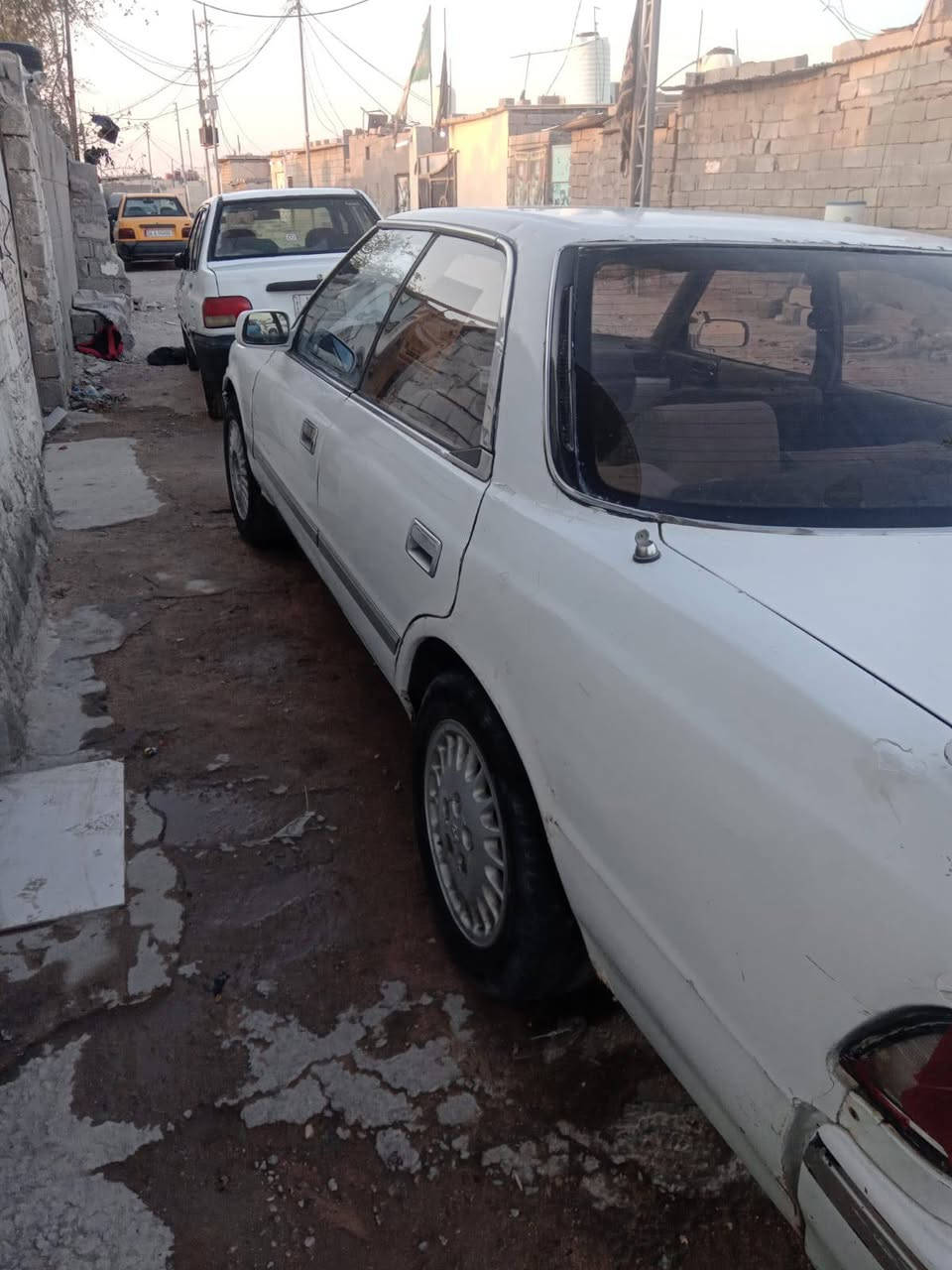 مارك كصيف سيارة جاهزة مكينة كير حدادة تخم تاير لايت زنون عالي ناصي كهربائيات من طول لطول رقمها انبار الماني بس علا استلام وصاحبها شرغي بناصرية.  مكان سيارة بصرة سعرها ١٥بيها مجال  بخدمة الشراي ***********
