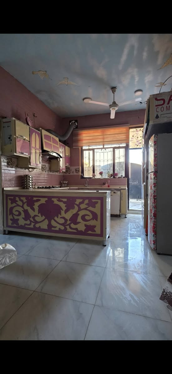 بيت للبيع بالسلاميات ١٠٠ متر مربع طابقين ونص بالألف بنص البناء الاستفسار ع هذا الرقم  ***********
