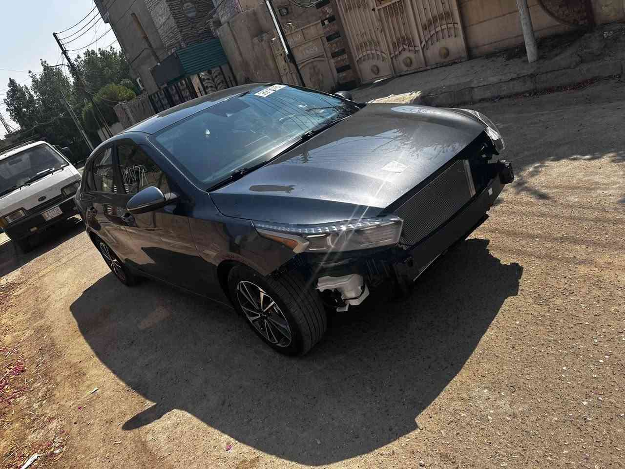 كيا فورتي موديل 2024 البيع فقط بدون مراوس
بدون تبديل سياره مابيه سمكره وصبغ  
 دعاميه فقطط وصور الحادث بلمنشور مكينه مبدل بيها راجز بارد فقط والسعر 123 وبيها مجال 
*********** ارباك بس دركه
