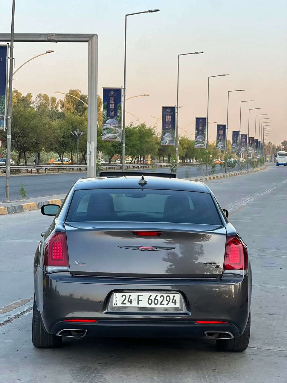 السلام  عليكم ورحمة الله وبركاته
‏‎‏‎       ——— للبيع  ———
🔥🔥🔥🔥225$🔥🔥🔥🔥
كرايسلر اوباما   — Chrysler Obama

‏‎‏‎وراد امريكي —  بدون ايرباك   

‏‎‏‎الموديل           — 2023 

فئة.                 _300S

حجم المكينه   — 3600/ V6

‏‎‏‎المسافه المقطوعه   36500mil حقيقي شرط 

‏‎‏‎حاله السياره. — بدون صبغ السياره  مكان تعديل بارد فقط سياره كفاله عامه 

‏‎‏‎المواصفات 

‏‎‏‎- بصمة تشغيل 

‏‎‏‎- بصمة أبواب 

‏‎‏‎-تشغيل عن بعد 

- فتحة سقف ( بانوراما ) 

‏‎‏‎-ترحيب عند الاقتراب 

‏‎‏‎-كشنات جلد 

-كشنات تدفئة مع تبريد مع خزن 

- گير ماوس 

‏‎‏‎- رادار جانبي 

- شاشه ديجتال 
L 

-حساس خلفي 
‏‎-رادار خلفي 

‏‎‏‎-شاشه كبيره تدعم نظام الأبل كار باي ونظام الاندرويد 

‏‎-تدفئة ستيرن

‏‎-اوتو هولد 

‏‎‏‎-كشنات تدفئة 

‏‎‏‎- ستيرن بحركه كهربائيه 

‏‎‏‎- تبريد مركزي 

‏‎‏- ليد نهاري 

‏‎‏‎-كرسي السايق بحركة كهربائيه 

‏‎‏‎-تحكم ستيرن جهتين 

‏‎‏‎-تحديد سرعه 

‏‎‏‎-مانع انزلاق 

‏‎‏‎-كامره خلفيه دواره 

‏‎‏‎باقي المواصفات المعروفه 

‏‎‏‎السعر         290$ 🔥🔥

‏‎‏‎رقم السياره    —دهوك شرط التحويل 

‏‎‏‎موقع  السياره — الموصل/ جانب الايسر حي السكر

اتصال. _ واتس اب 
‏‎‏‎للأستفسار.     — ***********
