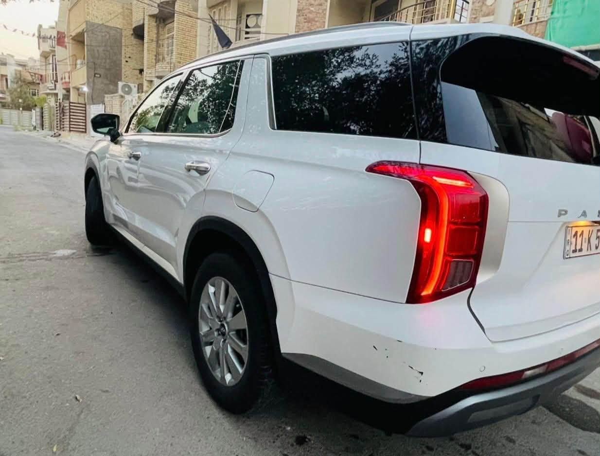 السلام عليكم 
للبيع هونداي بالسايد
2024 فئة SEL 
الــمسافة المـقطوع 28000ميل فقط ســــعة الـمـحرك V6 3.8
7 مقاعد 
مقاعد كهرباء
ميزة Auto Hold
تثبيت سرعة 
كاميرا خلفية
وضعيات قيادة محرك
وضعيات قيادة للطرق الوعرة
تدفئة مقاعد
شاشة وسطية تدعم Android Auto , Apple CarPlay
تكييف خلفي منفصل
اضاءة LED 
مقابض تبديل سرعة
تثبيت سرعة على المنحدرات
الحادث فقط البنيد + شخطين في الباب صور الحادث والشاصي مرفقه ضمن المنشور 
ملاحظة  السياره رقم بغداد (بأسمي شخصي)تحويل مباشر سنويه لل 29                          
العنوان_ بغداد
السعر  ( 270 )
للاستفسار ***********

نص مكتوب في الصور:
- بغداد