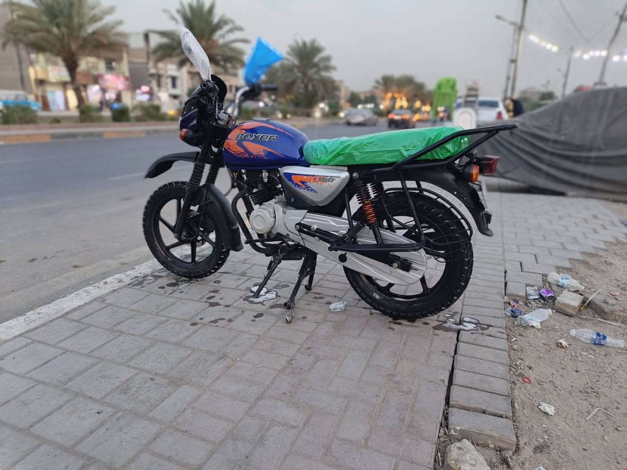 بوكسر • ٢٢ • كفالة