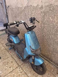 دراجه شحن حجم ١٤ + سكوتر حجم كبير متروكات السكوتر يرادله بطاريه العنوا...