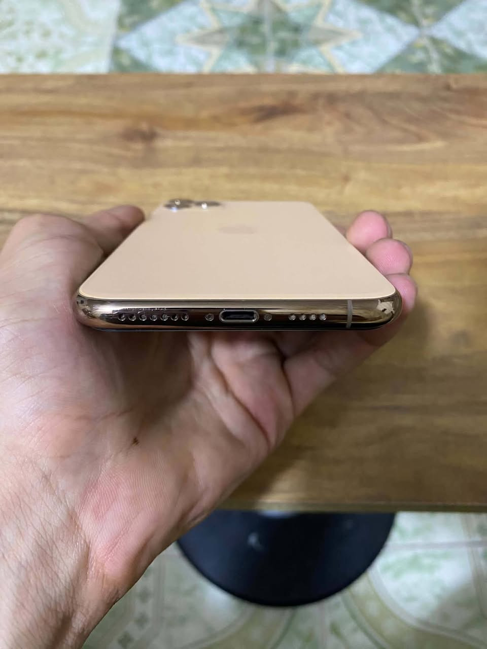 📱 للبيع iPhone 11 Pro Max – Gold ✨
🔹 اللون: ذهبي 

🔹 السعة: 64GB /بطاريه 71🔋

🔹 استعمال شخصي ، ونظيف جداً

🔹 مامبدل أي قطعة، والجهاز بحالة ممتازة وجاهز لأي فحص.

💰 السعر: 390,000دينار عراقي

📍 الموقع: بغداد – شعب حي اور 

البيع للمشتري الجاد فقط، والفحص والمعاينة قبل الشراء .

📞 للتواصل: ***********
