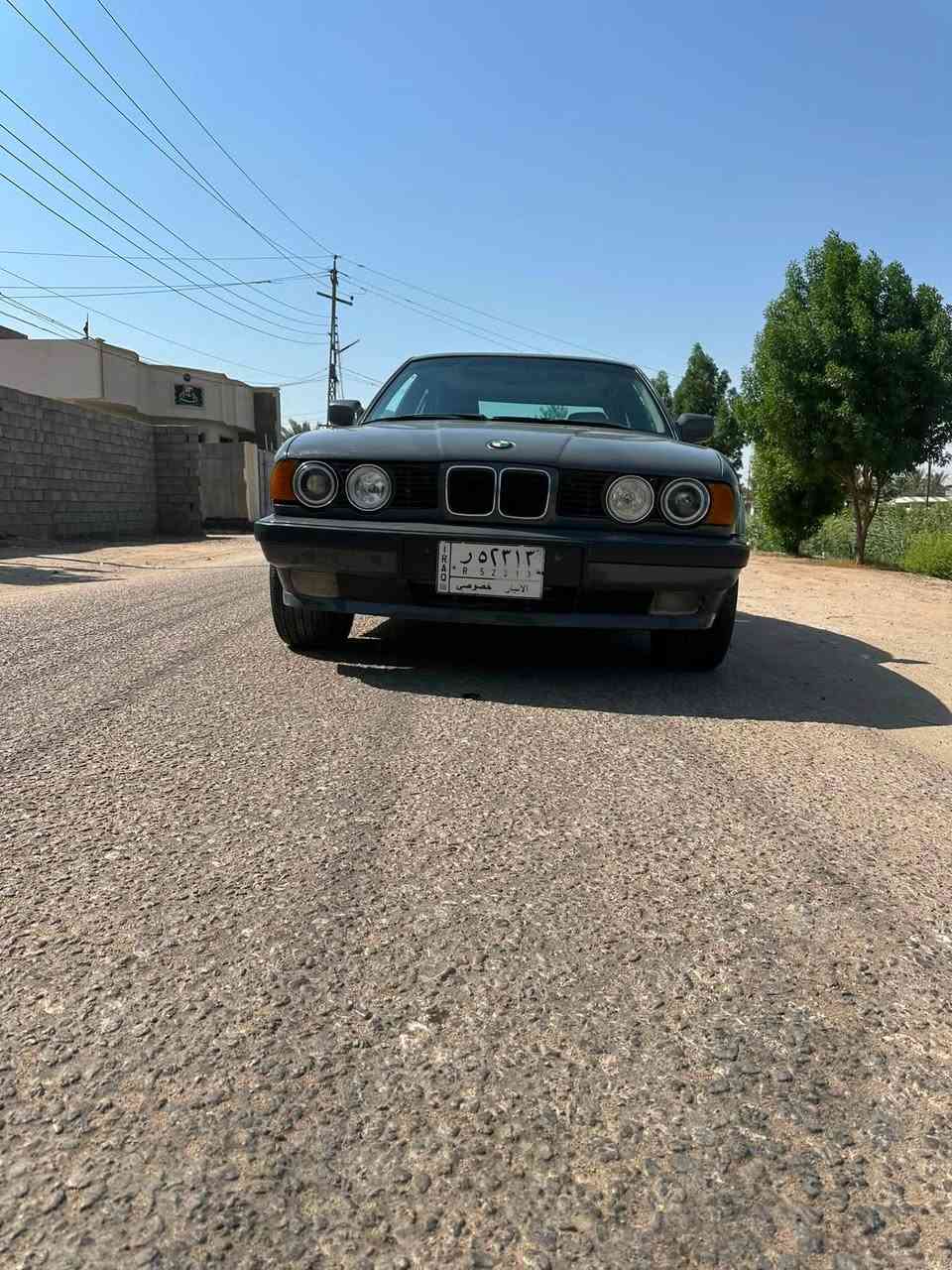 بي ام دبليو 525 مسكر عدل معمره جديد داخل وخارج كير ومكينه جدد تخم تاير جديد دبل ايرباك  السياره كامله مابيه نقص غير بس تبريد السعر 45 وبيه مجال ***********
