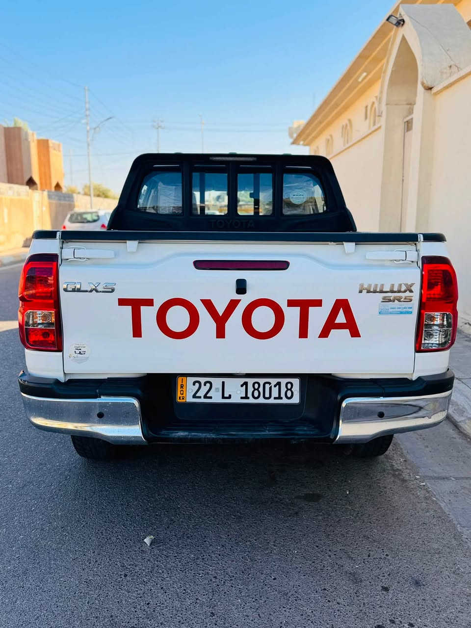 السلام عليكم 
للبيع تيوته هايلوكس موديل 2020 
كويتي اصل مكفوله كفاله السياره ماشيه 81 الف 
رقم اربيل تحويل ثاني يوم السياره مناقصه اي شي 
مكان السياره الفلوجه للتصال ***********
***********
