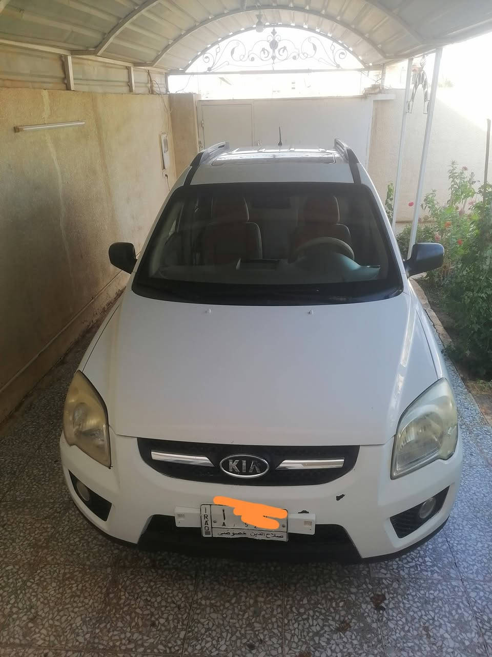 سبورتج ٢٠٠٩ خليجي
محرك ٢٠٠٠ دوش
رقم صلاح الدين مميز ٣ ارقام
بأسمى وتحويل ثاني يوم
سنويتها تنتهي ٣٤
گير ومحرك بلادي
غرفتها نظيفة
تبديل دعامية وبنيد وجاملغ بسبب حادث
تدفئة تبريد + كلشي بيها شغال
السعر ٩٠ ورقة وبيها مجال
هاتف : ***********
