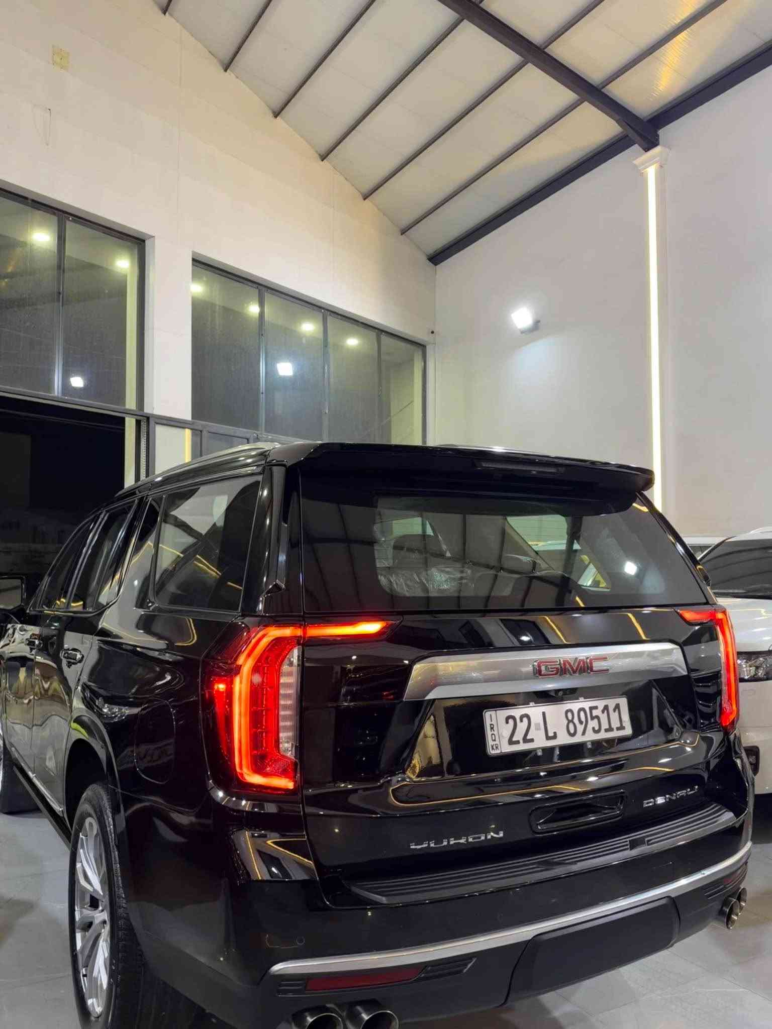 يوكون دينالي • V8 6.2L • ٨ مقاعد