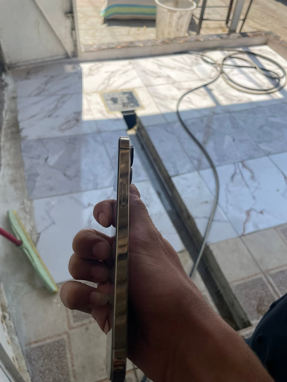 ايفون 12برو ماكس 
ذاكرته 256
بطاريته 77
فيس ايدي واكف
والظهر مفطور 
 ما مبدل بي اي قطعه

‭***********‬
