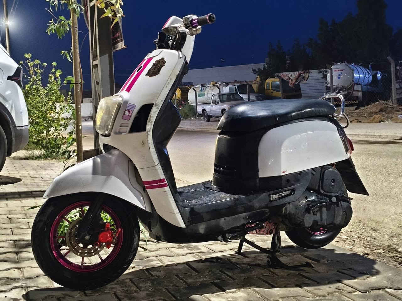 بوليسي • نضيف • نواقص بسيطة