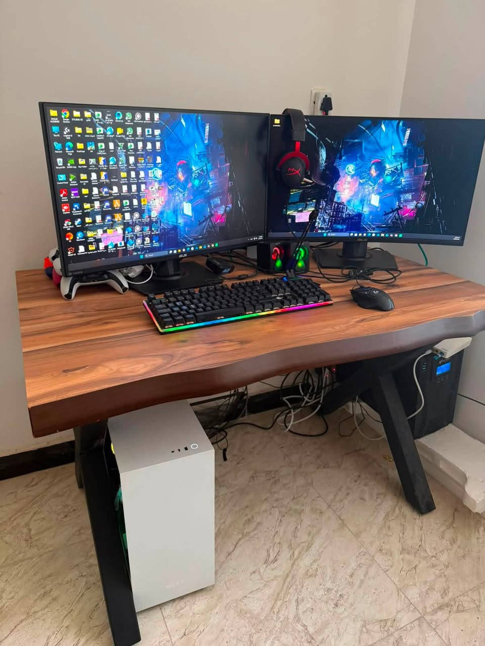 السلام عليكم ورحمة الله وبركاته 
عندي pc للبيع 
كارت الشاشه 3080 ti asus rog strix
مذر بورد msi x570 wifi tomahawk 
معالج ryzen 7 5700x
Ram ddr4 3600 mh sandisk
Hard m.2 2tera samsung
Power supply 850 gold
مع شاشتين
الشاشه الاولى 240 hz asus tuf gaming 27 inc
الشاشه الثانيه 27 inc 165 hz asus tuf gaming curve
مع ماوس وكيبورد ومايك وسماعه hyperx cloud 2
كل الحاسبه نظيفه جداً استخدام قليل ومشتريهه من تركيا 🇹🇷 
اي استفسار هذا رقمي ***********
السعر 2.250.000
