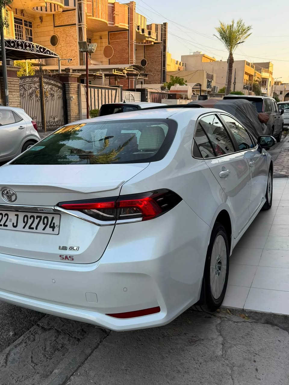 السلام عليكم
كورلا2024 خليجي 
فول مواصفات اعلئ فئة 1/1
زيرو ضمان شركة ساس SAS
رقم اربيل الجديد تحويل او وكالة 
ماشية10 كيلو بحالة الزيرو 
مواصفاتها 
محرك 1.8 
فتحة 
بصمه 
بصمة ابواب استشعار 
حساس امامي خلفي 
بروجكتر 
تحكمات ستيرن جهتين
ويل كب 
كشنات بقلاوه بلادي 
شاشه ديجتال 
كاربلاي
كاميرا 
صندوق بصمه 
تبريد قطعتين 
اشاير بالمري 
مري شفط كهرباء 
ايرباك
نظامين قيادة sport و normal
نظام Eco لتقليل صرف البنزين 
مداخل ABS عدد 4 
وبيها هواي مواصفات بعد
زيرو السيارة 
السعر187
رقمي*********** 
مكاني بغداد زيونة
