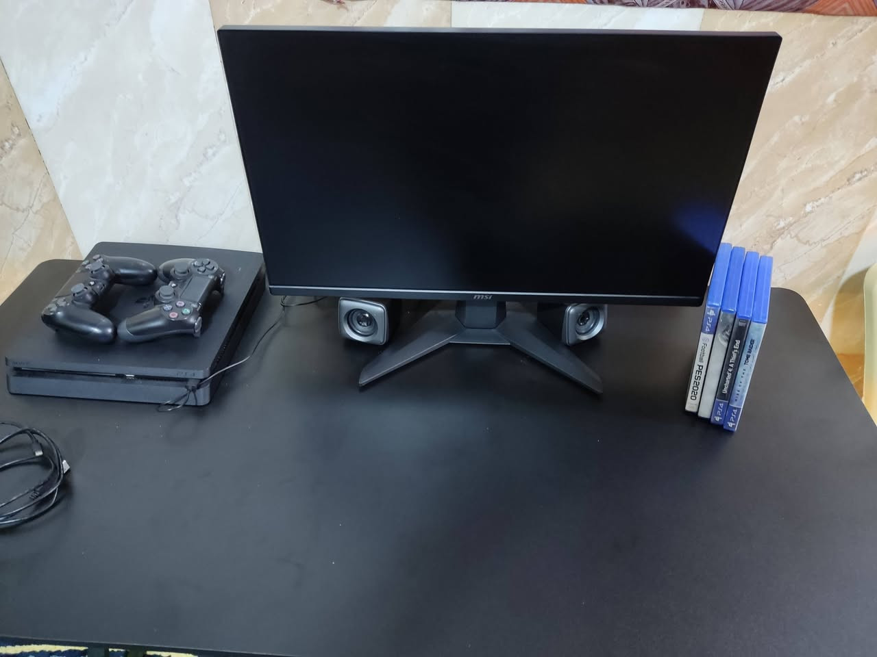 سلام عليكم  شاشه msi جديده استخدام بسيط
استفسار تواصل مع رقم *********** بي وتساب
