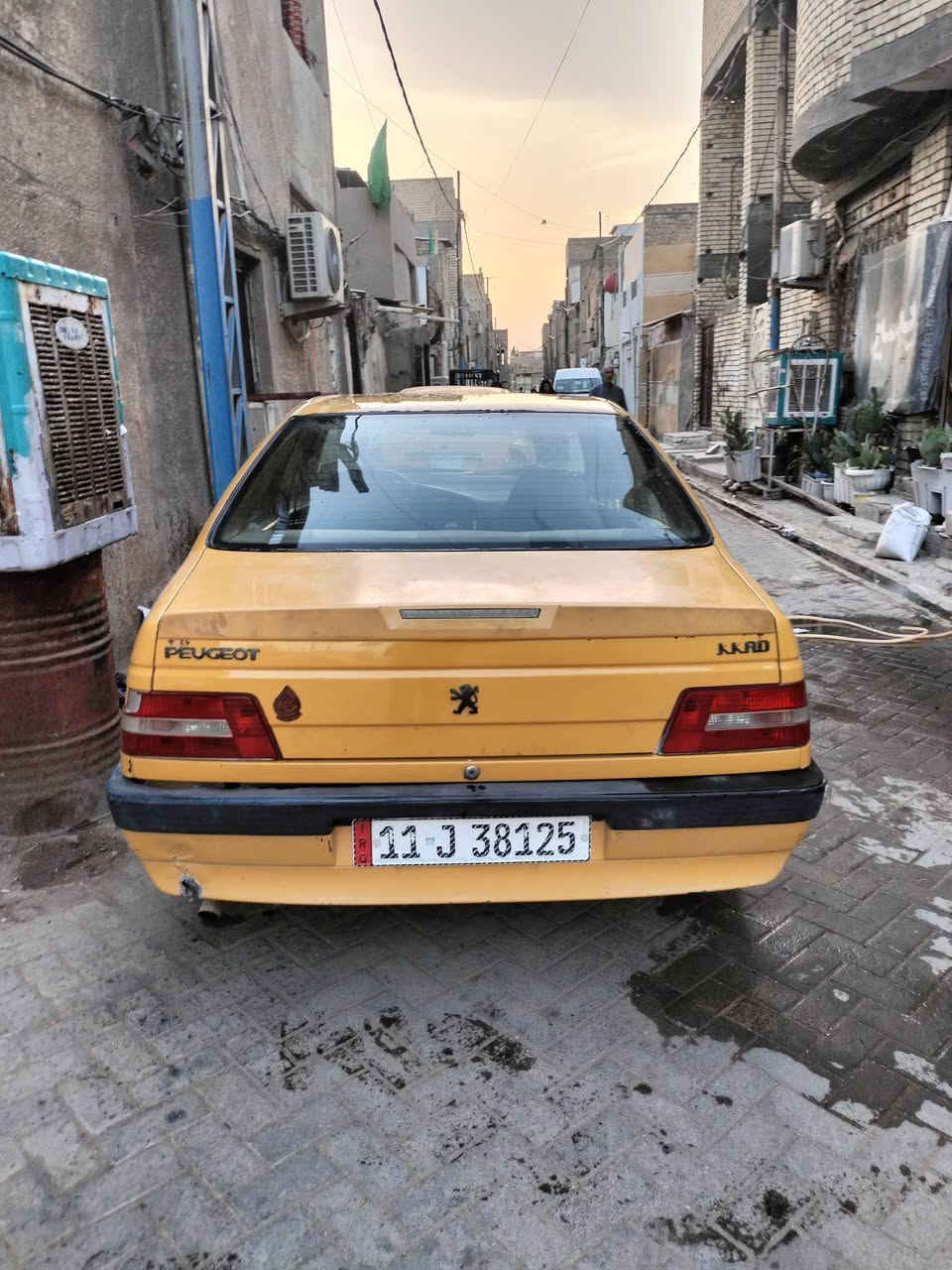 نقصهه فقط كبريسر تبريد
حداديه جديده
تخم تاير
سياره بسمي سنويه ماساقطه
بيه تعمير هلال صفحه وحده فقط هلال معمر
كشرتهه حلو مكينه كير نضيفات
مكاني مدينه صدر 
شراي يخابر
*********** بيه واتساب
