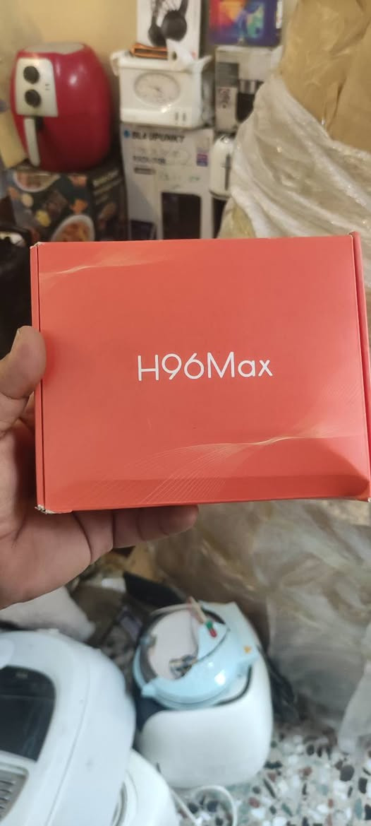 سلام عليكم جهاز H96 Max M3 TV Stick RK3528، يعمل بنظام Android 13، يدعم ذاكرة 2 جيجابايت/16 جيجابايت، وواي فاي 6، وبلوتوث 5.0، ويدعم دقة 4K بمعدل 60 إطارًا في الثانية وتقنية HDR كبس غير مستخدم سعر 40

