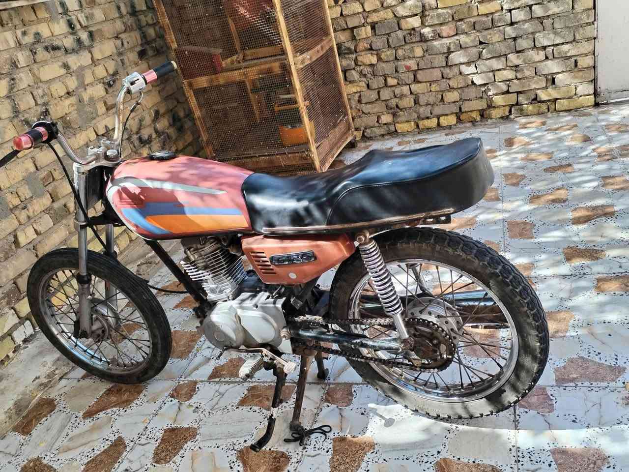 سلام عليكم اخوان
دراجة للبيع / الدراجه نضيفه شوفت عينك
المكان/الماجديه سيد جميل
السعر/350وبيها مجال بخدمتكم
رقم صاحب الدراجه/***********
الخاص موجود راسلوني وتدللون
