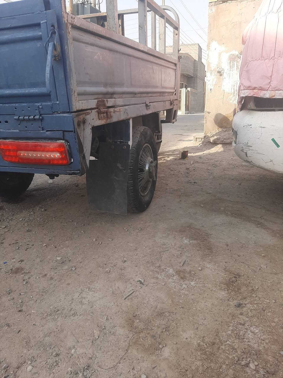 سلام عليكم مرخصت مدير الكروب ستوته MTR أوراق ضايعه اكفلك سرقه وعشاير  ستوته نضيفه خير من الله تايرات نضاف تشتغل سلف هندر بس نقص باتري فقط المكان سلمان باك الورديه السعر 650وبيهه مجال حك الجيه الستفسار ***********

