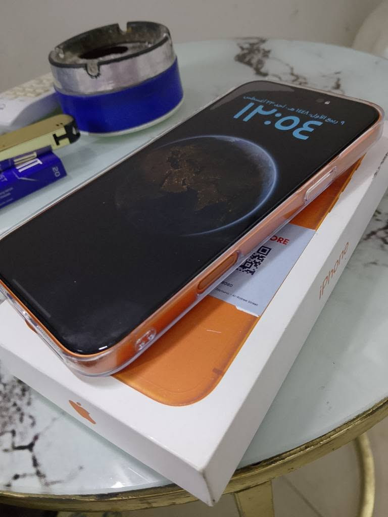 ايفون 17pro max ذاكرة 256 مشحون 19 مرة جديد صارلة شهر من مفتوح من الباكيت *********** عمارة, ميسان
