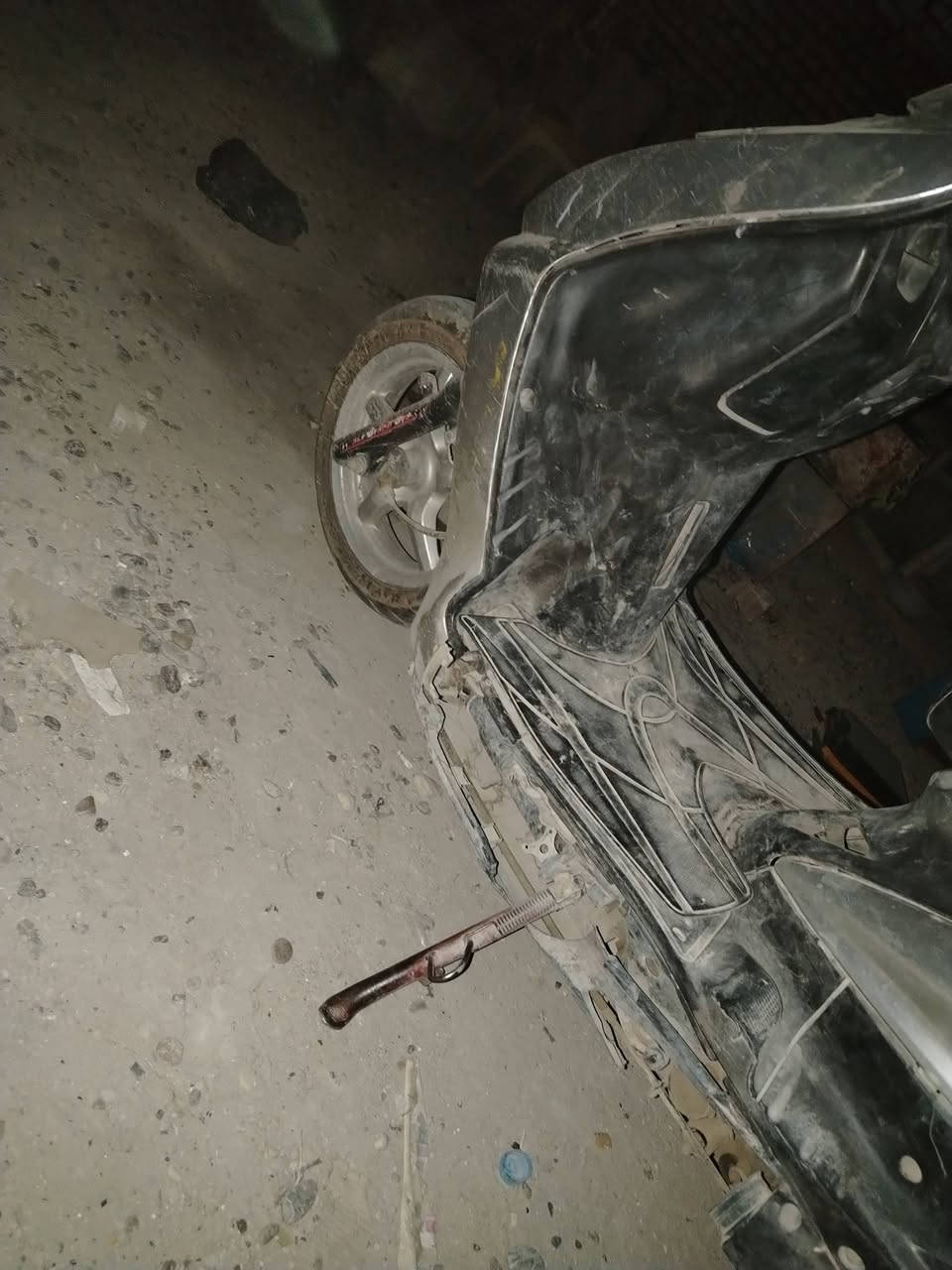 متروكه شغاله يرادلكه كعكه صانصه وتنضيف كابريتر عل شغل تاخذه وتروح كوم حديد 150 قفل ***********
