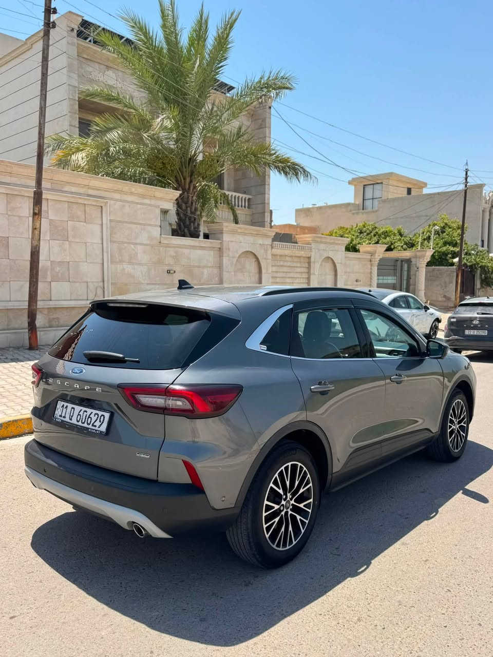 📍السيارة موجودة في بغداد   التواصل *********** 

فورد سكيب هايبرد + بلكن 2023
الموديل :- 2023
اللوان  :-فيراني  
المحرك 2500cc

            👇🏻👇🏻👇🏻الاضافات 👇🏻👇🏻👇🏻

• شاشة كبيرة نفكيشن 

• كراسي كهرباء عداد 2 

• كراسي مدفيه + مبرد 

• كراسي جلد 

• كراسي ذاكره 

• رادار امامي

• كاميرا عداد 5 

• كاميرا 360 

• مانع تصادم

• محدد مسرب

• تصحيح مسار

• مثبت سرعه

• مانع انزلاق

• تحكم طارة

• تدفئه مقود

• بصمة تشغيل

• بصمة أبواب

• كود دخول الابواب

• دخول ذكي

• اناره ترحيبه

• مانع تجاوز

• حساسات مانع تجاوز

•حساسات خلفيه 

• حساسات اماميه 

• نقطة عمياء 

• شاشة اعطال

• تشغيل عن بعد سياره 

• هاند بريك كهربائي 

• باب خلفي كهرباء 

• ويل قياس18 

• اضوية امامي زنون LED

• اضوية خلفيه LED

• كشافات ضباب LED

 •دفع رباعي 4X4

• نظام ECO + TRIP

• حساسات دخول الانفاق

• نظام GPS + خرائط

• 3 أنظمة قيادة ECO / Normal / Sport 

• كندشن مركزي امامي + خلفي

• بلوتوث

• مدخل USB + AUX

🚗🚗حادث السياره كما موضح في الصور 🚗🚗

للتواصل  / ‭***********‬
