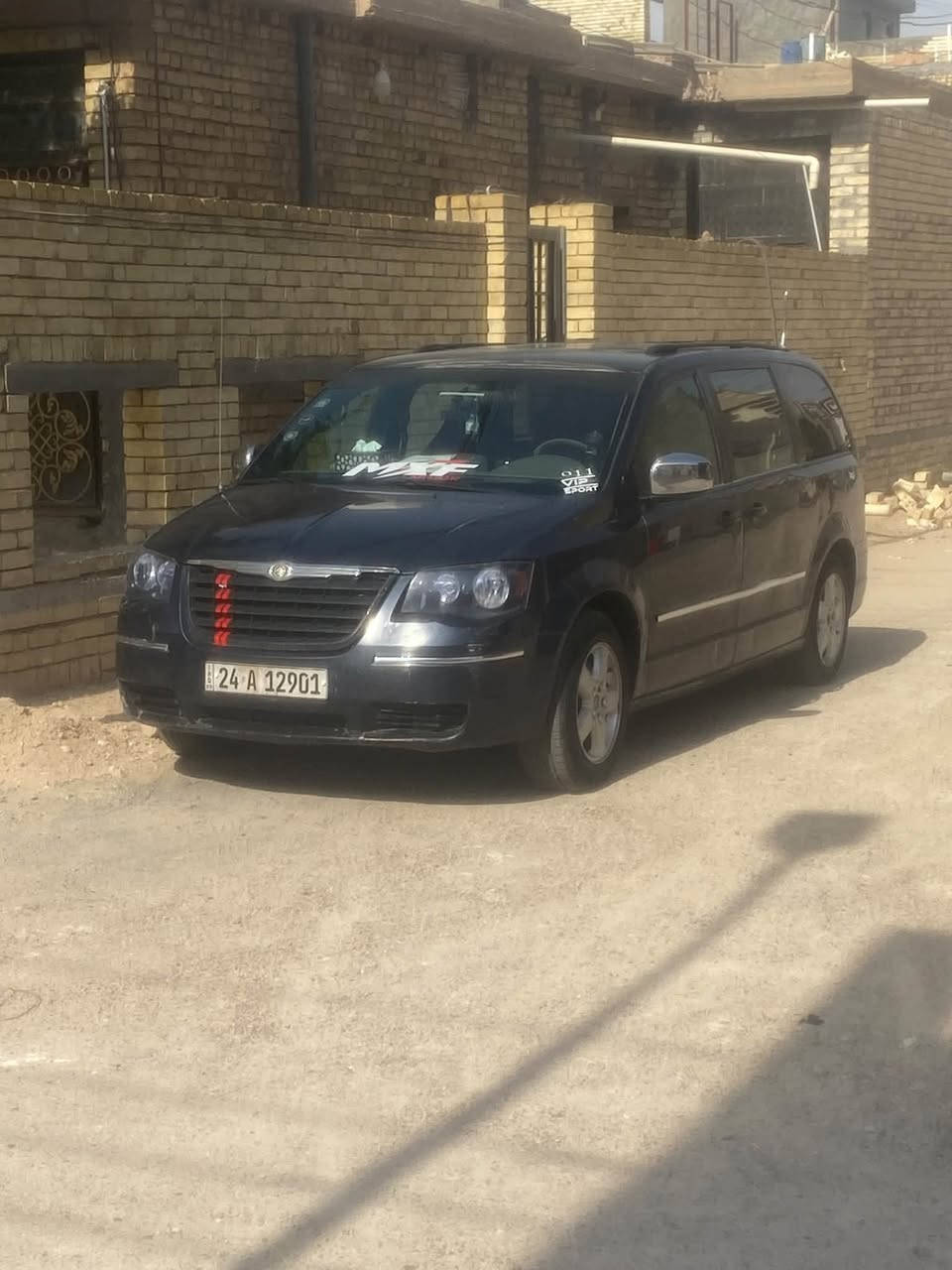 للبيع او مراوس

نص مكتوب في الصور:
- سوق سيارات 60 ورقة و 70ور... مجموعة عامة علي عادل البدراني الأشخاص الموقع شعور/نشاط بيع دوج كليسر 2008 رقم دهوك شاملي وكاله عامه بأسمي يعني اني احولك سيارك كير محرك كفاله تخم تايرات قبل يومين شادهن تبريد جديد على ايدي سويته 3قطع ضربته جاملغ ايسر من اشتريتهه هيج على وضعهه بقه سياره جاهزه تشوف بعينك وتحكم 85 وبيهمه مجال *********** *********** إضافة وسائط حفظ