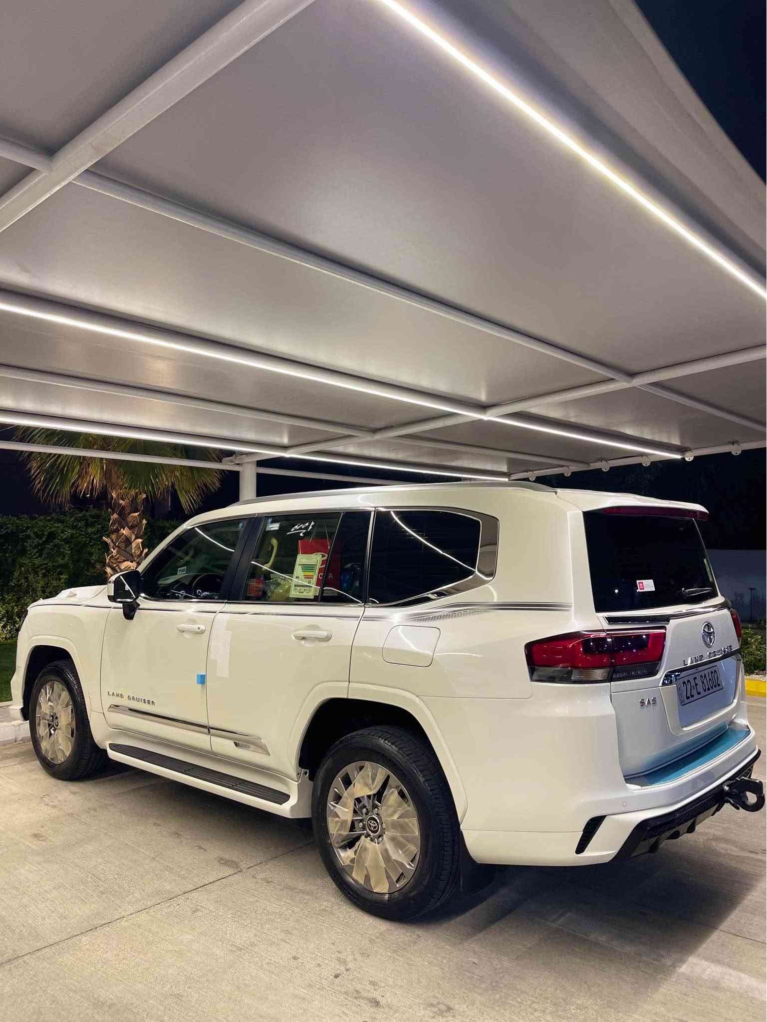 TOYOTA Land cruiser 2023
‏67,000 KM📦
🔻ارخص سعر بكل العراق
                                                        637$      GX.R 
                                                   [hidden information] 📞
‏‎سنة الصنع: 2023
‏‎ضمان شركة SAS
كل غراض بلادي 
 
ماشييه67 الف  كم 
‏‎المواصفات :
- محرك 6 سلندر 4000 L
‏‎- فتحة سقف ( سلايد ) 
-٣ شاشات 
- شاشات ترفيه خلفية
‏‎- مقاعد جلد 
‏‎- مقاعد كهربائية 
- مقاعد امامية تبريد 
- ⁠تبريد وتدفئة امامي خلفي 
‏‎- بصمة الابواب 
‏‎- صندوق كهربائي
‏‎- مصابيح LED و زينون
-7 راكب 
-شحن واير ليس 
-حساس امامي خلفي 
‏‎- حجم العجلات 20 inch 
مكفول كفاله عام كلشي مابيها بل باكيت

مكفولة كفالة عامة من الدعامية إلى الدعامية
‏‎ بدون صبخ .بدون بارد  ،بدون رصعات ،بدون حتى شخط
‏‎دعاميات هم بدون صبغ ،رمل مابي ،لحية بدون صبخ ..بقية كلها بشرط

محرك كير بشرط مامفتوح
‏‎سيارة حيل نظيفة كلشي عل بلاد لوك
‏‎سنوية زنكة كلشي جديد مدفوع لـ2029
‏‎باسمي السنوية بشرط تحويل و خرامة 
‏‎سيارة مابيـها دينار مصرف كامل من كل نواحي
رقم شيمالي 

نفسي يوم /تحويل و وكالة حاظر 
مكانك /داخل سليماني

[hidden information]📞
كوردي***********
عره بي *********** السليمانية, العراق
