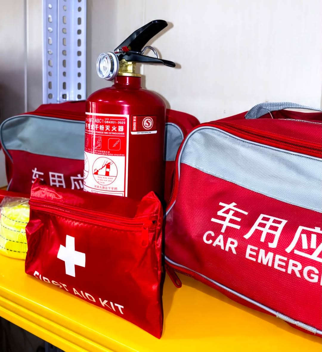 عرض مميز 🚨
احصل على حقيبتين طوارئ للسيارة (Car Emergency Kit) بسعر 25 ألف دينار فقط! 🚗

تتضمن حقيبة الطوارئ الواحدة :

✅ حقيبة الإسعافات الأولية (First Aid Kit): مجهزة بالضمادات والمستلزمات الطبية الأساسية. 

✅ مطفأة حريق: للحماية والتعامل مع الحرائق المفاجئة.

✅ حبل سحب: للتدخل السريع في حالات الأعطال.

✅ مثلث تحذيري عاكس: لضمان سلامتك على الطريق.

✅ حقيبتين متينتين بلون أحمر زاهي لسهولة التمييز. 

للاستفسار
العنوان: حلة /باب المشهد
***********
