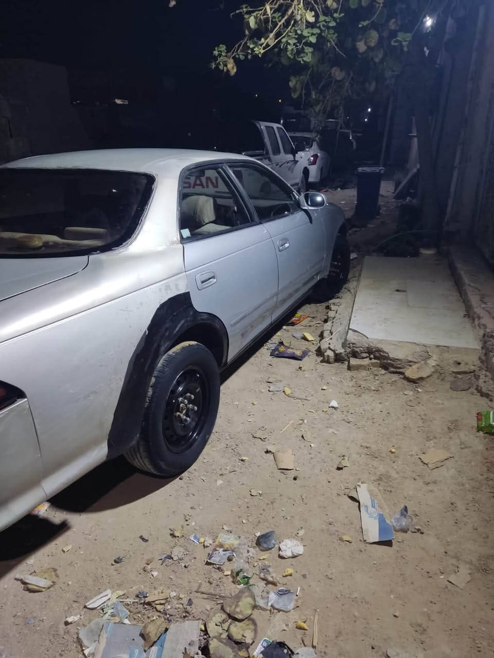 سلام عليكم مارك نفخ  مكينه وكير 2500 بلكارتون منضومة تبريد من طول للطول قبل سبوعين شديتهن حدادة خلفيه صار يومين شديتها حدادة امامية 90% سستم كامل بيبان وجاملغات حاويه شرط سياره جاهزه وعوزها فقط صبغ سنويه 2030 انكليزي بصرة تخم تاير ووياله جدد *********** مكاني بصرة زبير
