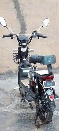 دراجة شحن • نظيفة • ما بيها نقص