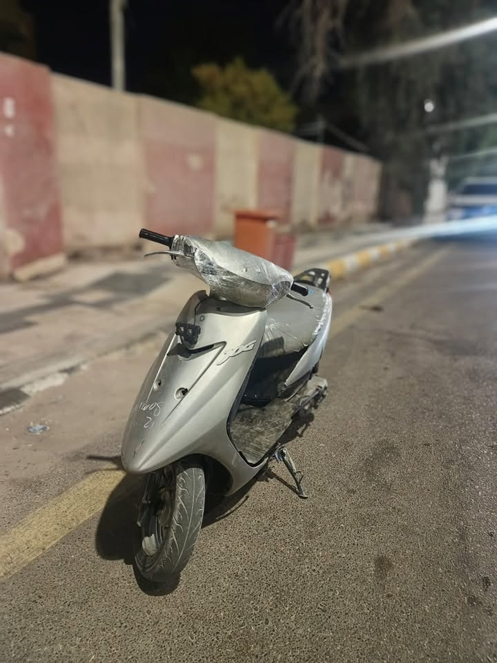 السلام عليكم
عصفورية عوزها كفرات وباتري ولباقي كلشيء شغال مفتوحة 

السعر 190 الف 
وتساب فقط 
***********
