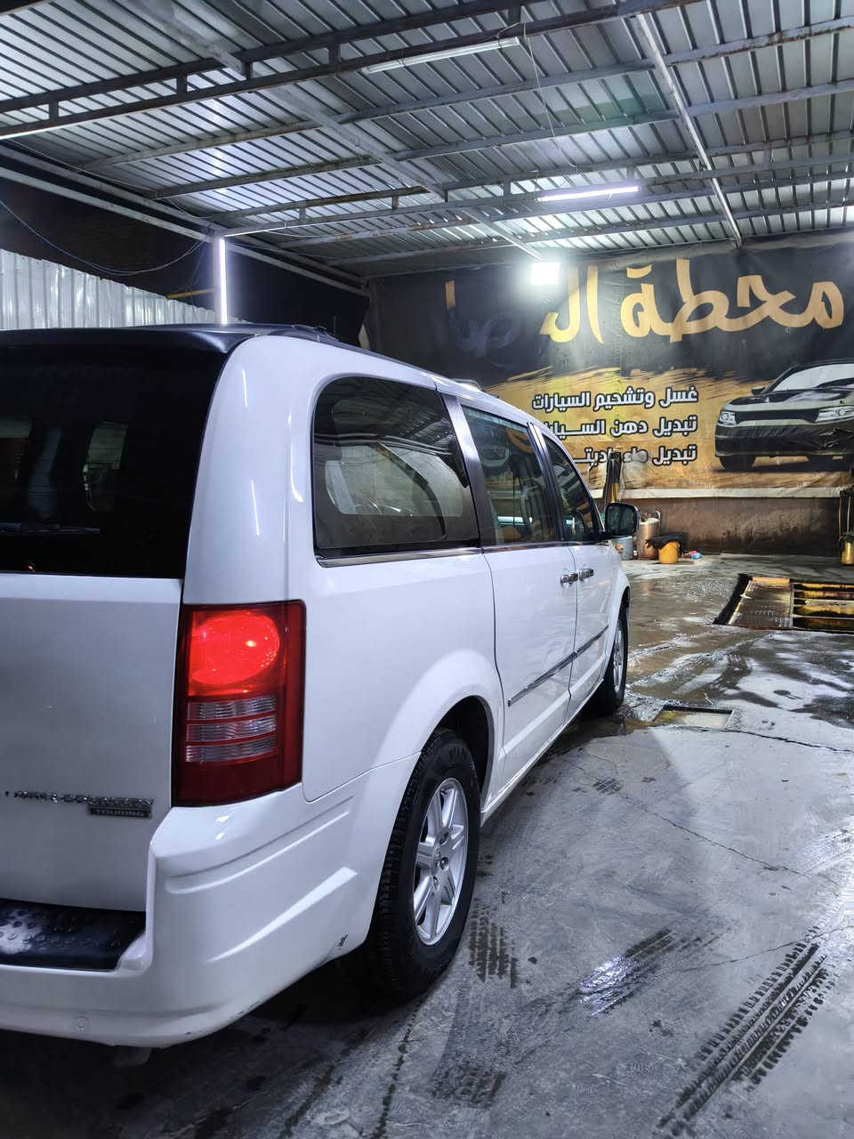 تاون كانتري • ٢٠١٠ • V6 ٣٨٠٠