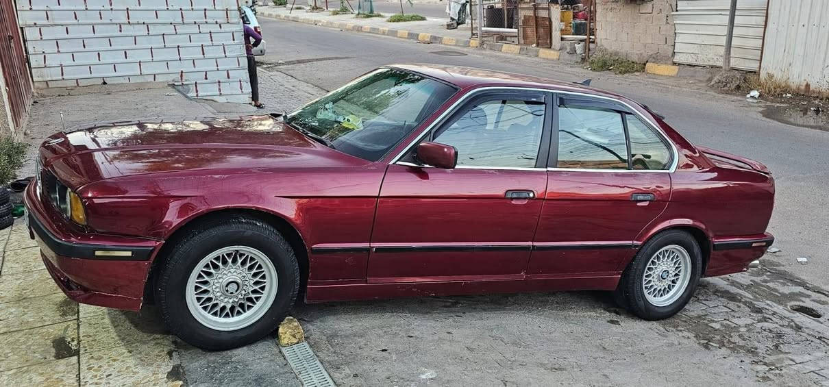 520 اصل مسكر فانوس مديل ٩٢ رقم بغداد انكليزي هزه جديده تايرات ولوياله جدد صدر خلفي امامي جديد السياره شلعه مابيها بس معدل ايخبل تبربد شغال كم قطعه صبغ ولبنيد من النص بي شويه معجون مكانه بغداد اي استفسار هاذ رقم راعيها  *********** مكلف بل نشر لحد ايراسلني سعرها ٥٥ وبيه حك الجيه
