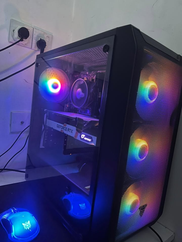 i5 10400f
rtx3060 12gb 3fan 

ram16gb 

hard512

ssd 500gb

مذبر بورد h510 msi 

شاشه منحنيه ٢٤ msi 144hz

ubs ١٥٠٠

‏كيبورد كيمنك 

ماوس كيمنك 

سماعه محيطيه كيمنك 

توصل واتس اب ***********

مكاني العامريه بغداد
