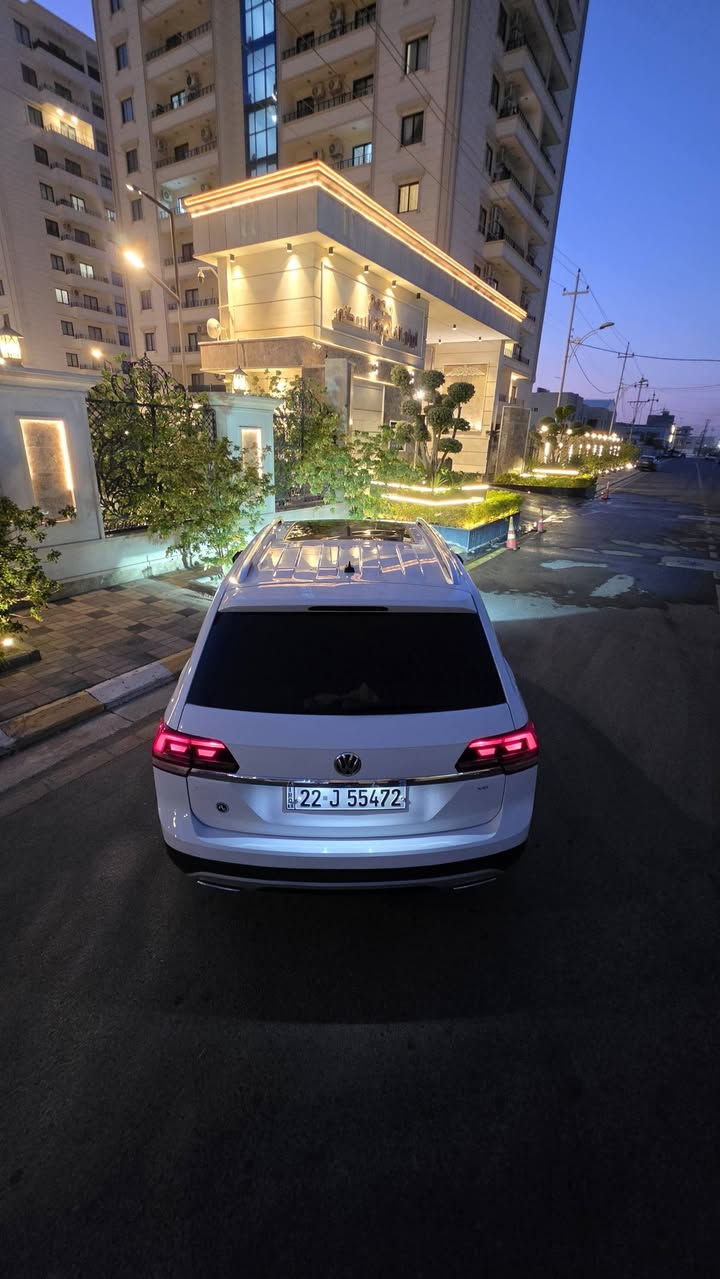 Volkswagen Atlas 2018
محرك V6 مواصفات SE
بانوراما شاشة كبيرة الحجم
 رادارات، نقطة عمياء
بردات ، 7 راكب 
ماشية 127000 الف كيلو فقط
صور الحادث مرفقة بالمنشور
رقم اربيل الجديد تحويل ثاني يوم
السعر : 170$ وبيها مجال بسيط
للاستفسار : ***********
