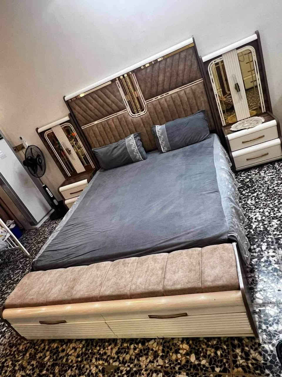 غرفة تركية ضخمة نضيفة كلش سعرها مليون و600 مع النقل والشد داخل بغداد للاتصال *********** يوجد واتساب بغداد, العراق
