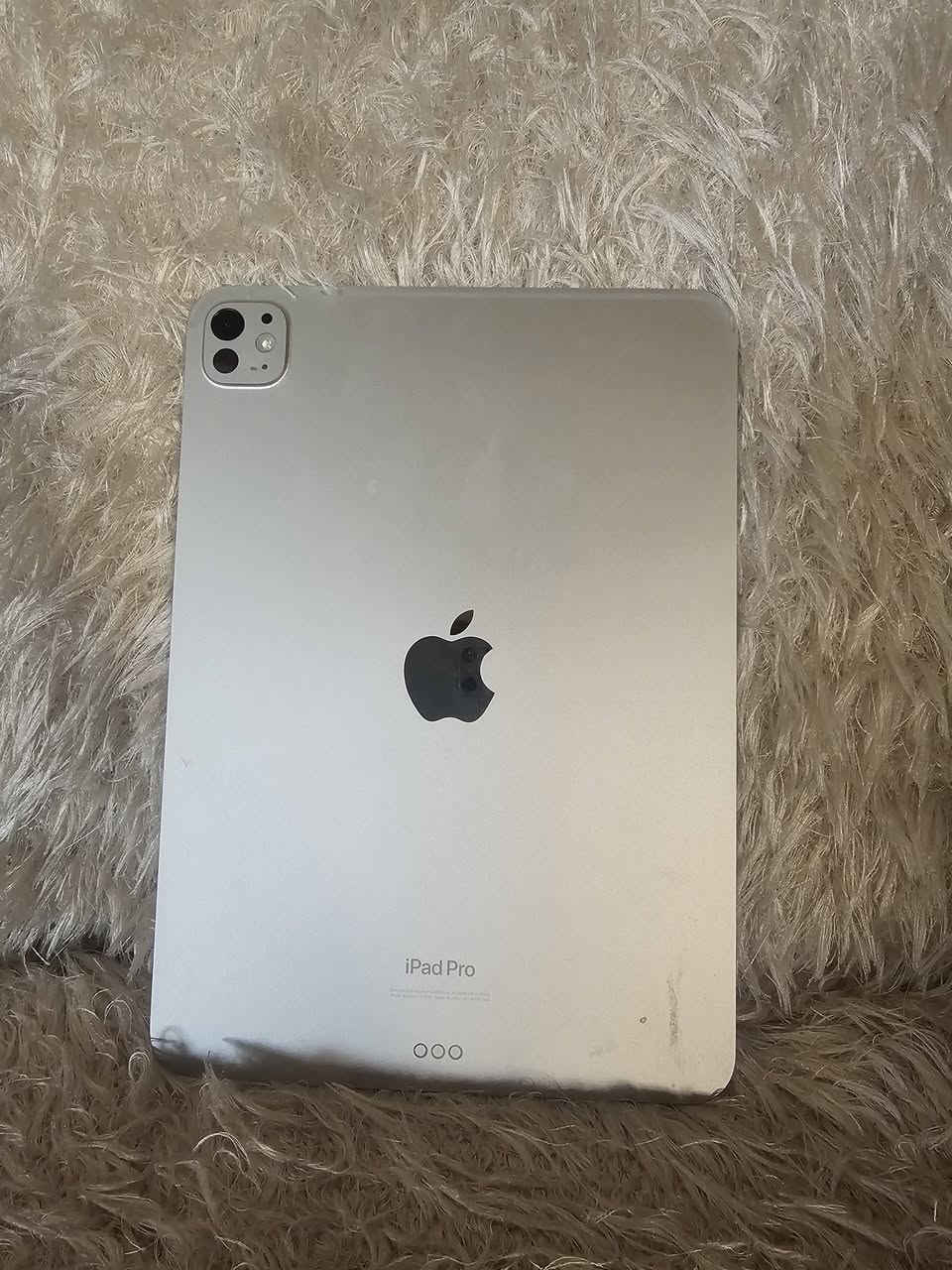 السلام عليكم ورحمة الله
Ipad pro 11-inch M4 
البطارية 93  الذاكرة 256  مع القلم pencil pro  السعر  1.100.000 
للتواصل على الواتساب : ***********

نص مكتوب في الصور:
- 75% About iPad iPad Pro 11-inch (M4) 26.6.2 MVV93LL/A KFLXGWL769 Name iPadOS Version Model Name Model Number Serial Number Coverage Expired 0 104 Songs 2,113 Videos 52 Photos 256 GB Applications 178.89 GB Capacity Available 34:2B:6E:4E:3C:EA 34:2B:6E:4E:68:2B Wi-Fi Address Bluetooth net_5G On 1 lligence & Siri encil
- About Name iPad iPadOS Version 26.6.2 Model Name iPad Pro 11-inch (M4) Model Number MVV93LL/A Serial Number KFLXGWL769 Coverage Expired Songs 0 Videos 104 Photos 2,113 Applications 52 Capacity 256 GB Available 178.89 GB Wi-Fi Address 34:2B:6E:4E:3C:EA