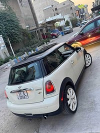 ميني كوبر محرك 2.0 تنفس طبيعي ماشيه 43 الف فقط زيرو بعدها السياره  فول...