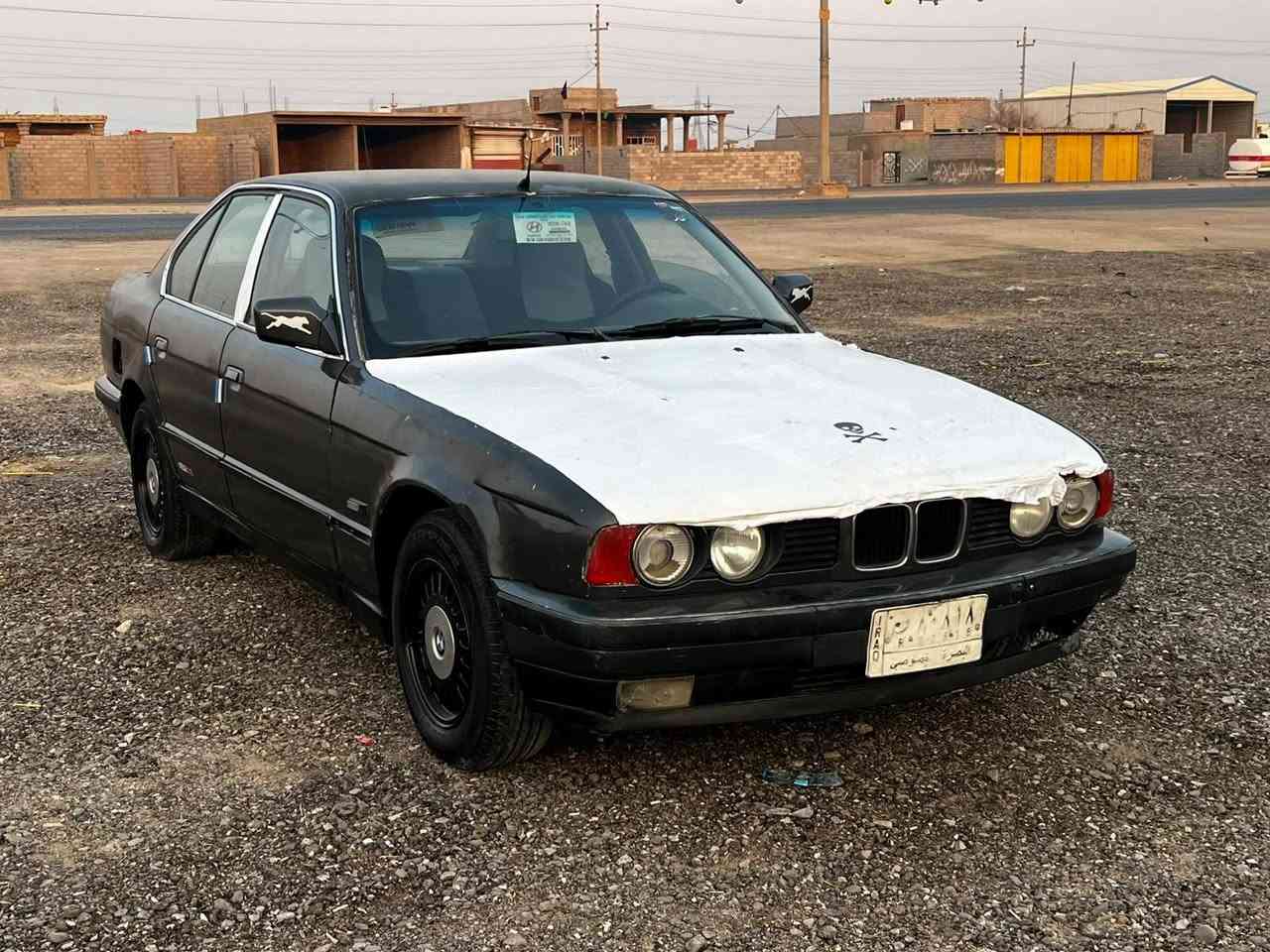 بي ام 525iالسياره مديل2000اصل شرط تحويل لو وكاله سنويه2027 رقم بصره مشروع وطني كير نضيف محرك نص عمر مفتوح حداده حلوه باور عاطل طخم تاير كهربايات شغاله السعر 26وبيها مجال قليل المكان بصره الدير***********

