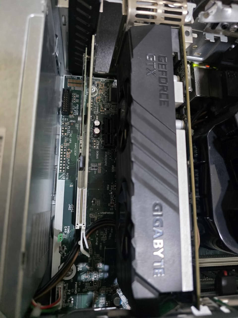 Buildeky jwan hamw shteky lagala
GTX 1650 4GB VRAM
I5-8500U
512GB SSD
1T.B HDD
HP DIKTOP MINI CASE
MONITER SAMSUNG 144HZ CURVE
UPS ANPORV 1.P1
KEYBOORD READ DRAGON GEN2
MOUSE NORMAL
FACECAM
DASK
سلاو برایان ئەم بویڵدە هەیە هەموو ئەشیاکانی لەگەڵە ئەگەر ویستان مێز و کورسیشی لەگەڵە هەموو یاریەک ئەخوێنێتەوە و ڕێندەری ئەکا ١ مانگ و ١٥ ڕۆژ گەیمپاسی لەگەڵە شاشەی سامسۆنگ قەوسی لەگەڵە هیچ عەیب و عارێکی نیە و جێگەش ناگرێ زۆر بچوکە کەیسەکە
یاریەکان 👇🏼
FORZA 6 HACK ONLINE
BLACK OPS 6
DEATH LOOP
GOD OF WAR RAGNAROG
ASSASIN CREED SHADOW 🔥
هەموو یاریەکی قورس ڕێندەر ئەکا هیچ شتێک بە تەنیا نافرۆشم 
لە سلێمانیم - بەکرەجۆی تازە
*********** السليمانية, العراق
