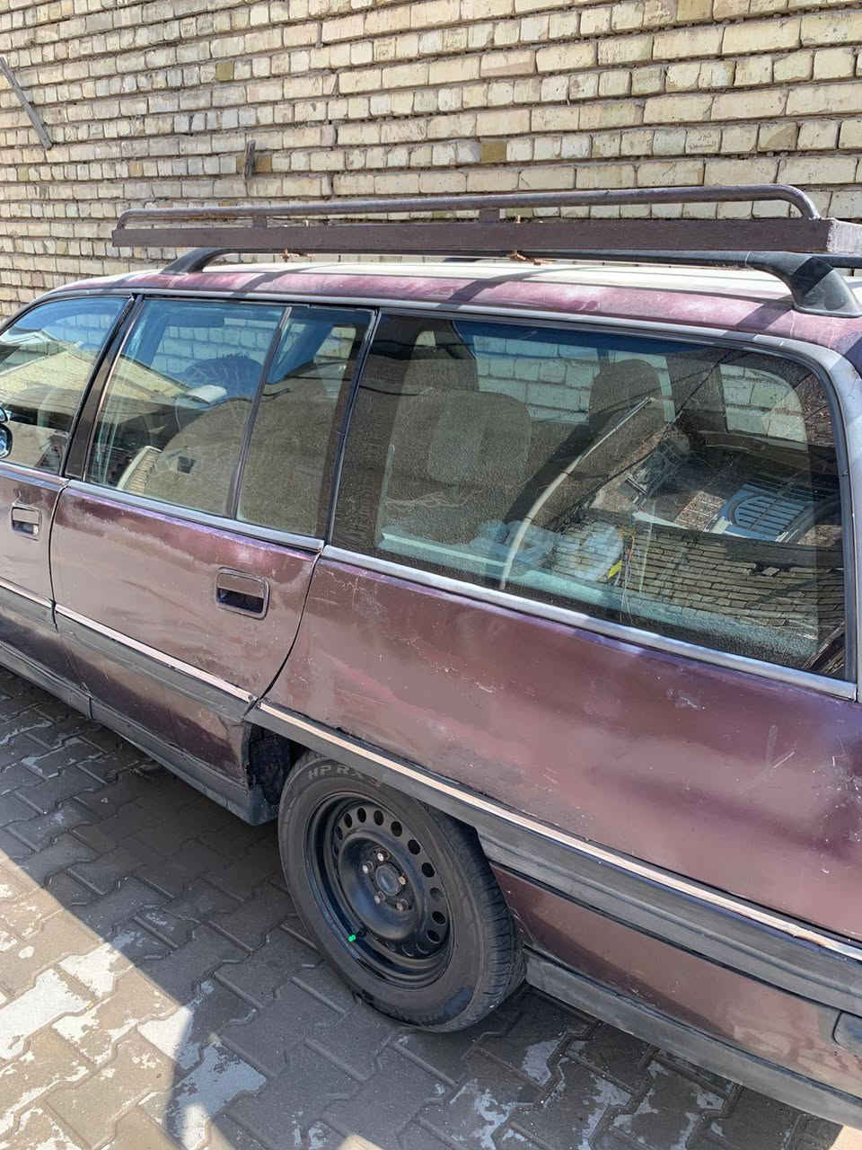 اوبل ستيشن موديل 1993 رقم انبار نكليزي تحويل مباشر كير عادي محرك 2000 سياره بلاديه  سعر  27 وبيهامجال  ***********
