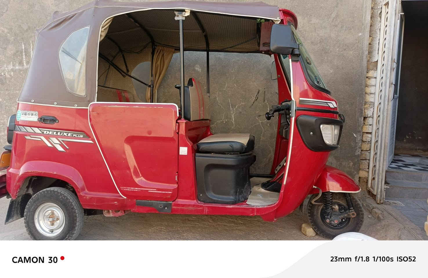السلام عليكم
TVS 22 
الدراجة كفاله بيه صفحه بارد رقم وسنويه 
رقم تلفوني بي واتس إب ***********
مكاني ناصرية مركز حي التضحيه سعر 7و600 
بيه مجال قليل

